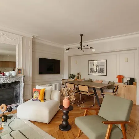 Luxury Saint Germain Des Pres Apartment